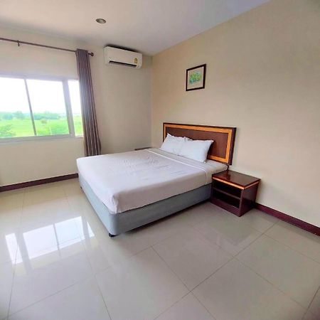 Kp Hotel Udonthani Kumphawapi Exterior foto