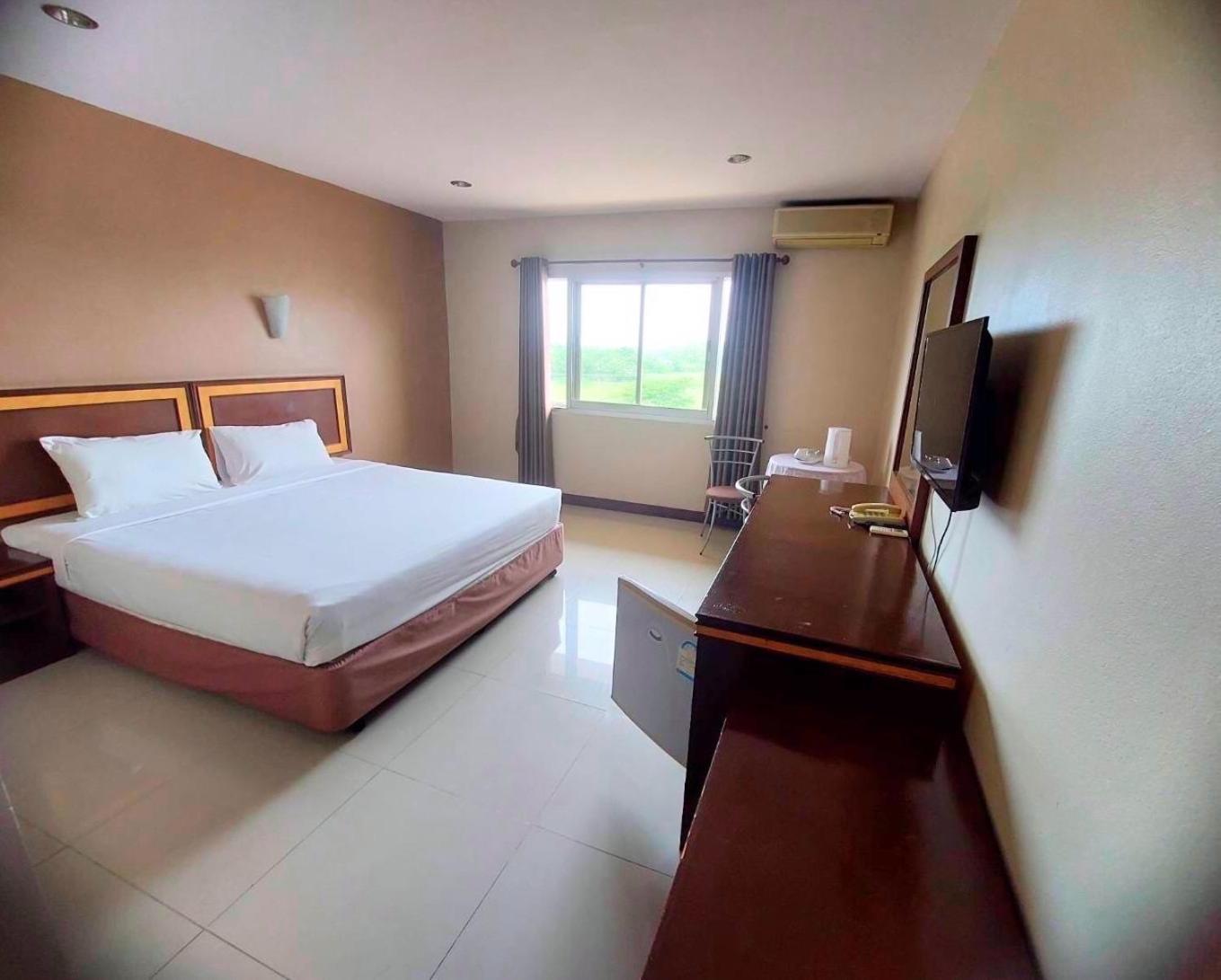 Kp Hotel Udonthani Kumphawapi Exterior foto